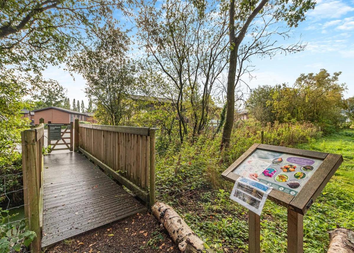 Narborough  Norfolk Woods Resort And Spa מראה חיצוני תמונה