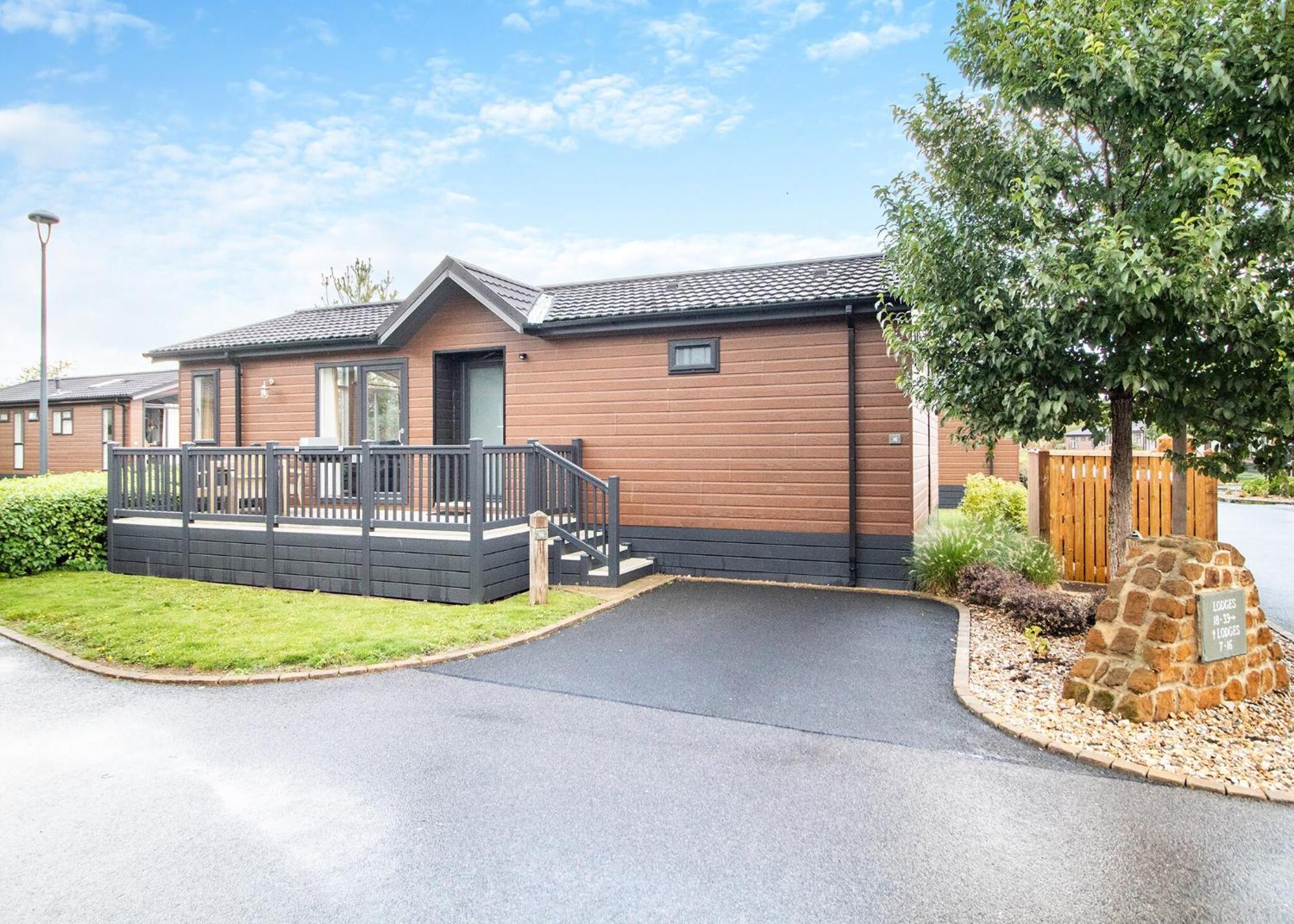 Narborough  Norfolk Woods Resort And Spa מראה חיצוני תמונה