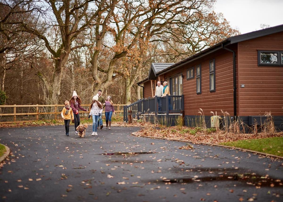 Narborough  Norfolk Woods Resort And Spa מראה חיצוני תמונה
