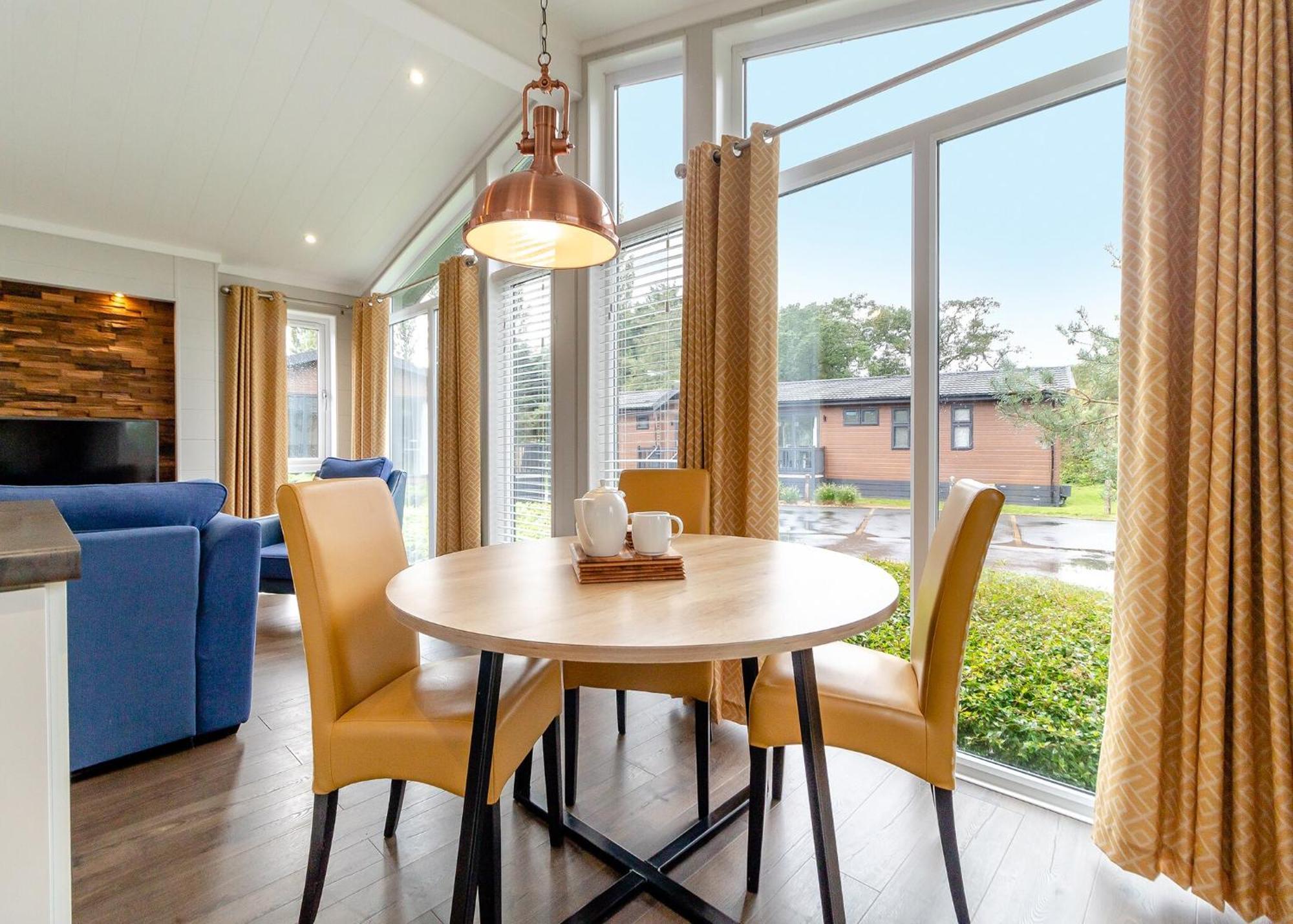 Narborough  Norfolk Woods Resort And Spa מראה חיצוני תמונה