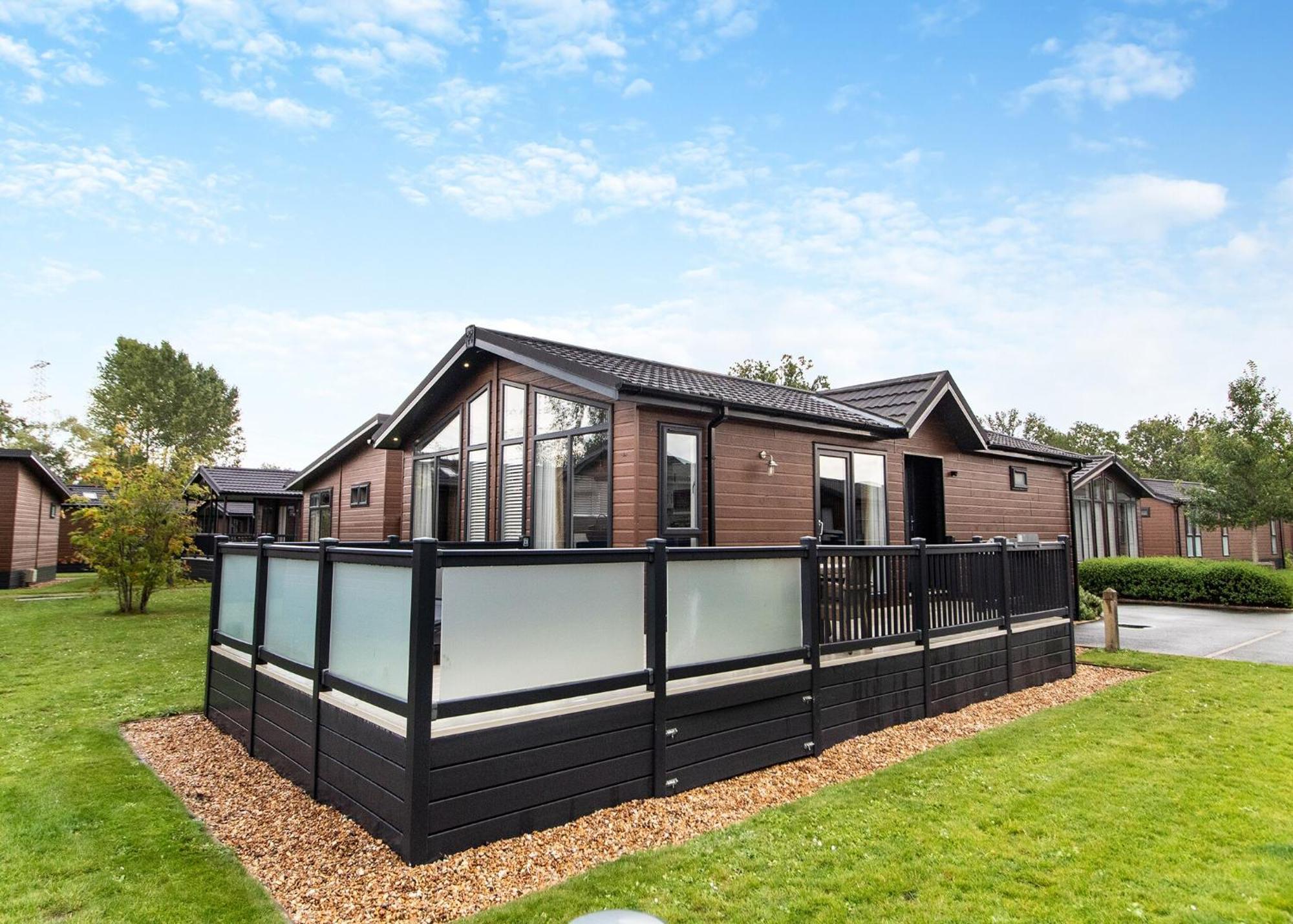 Narborough  Norfolk Woods Resort And Spa מראה חיצוני תמונה